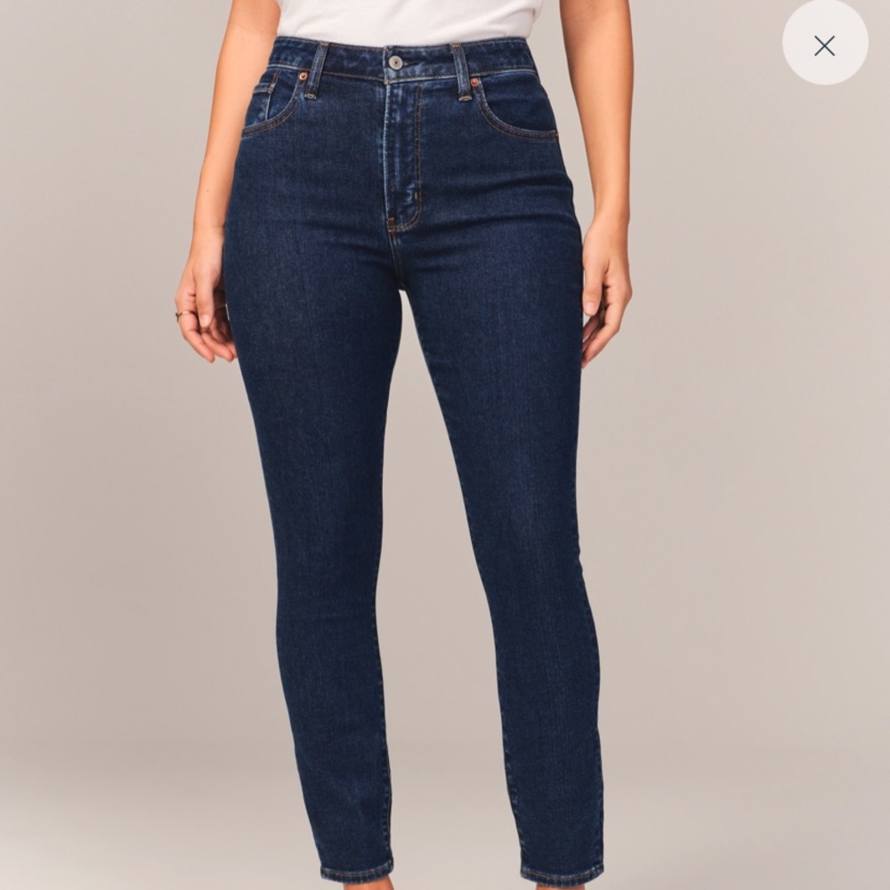 Abercrombie & Fitch - 26 Short - Super Skinny High Rise Curve Love Jeans